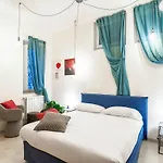 Host4u - Tresanda In Center Apartman Brescia