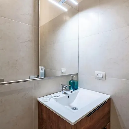 Host4u - Tresanda In Center Apartment Brescia