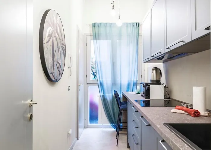 Host4u - Tresanda In Center Apartment