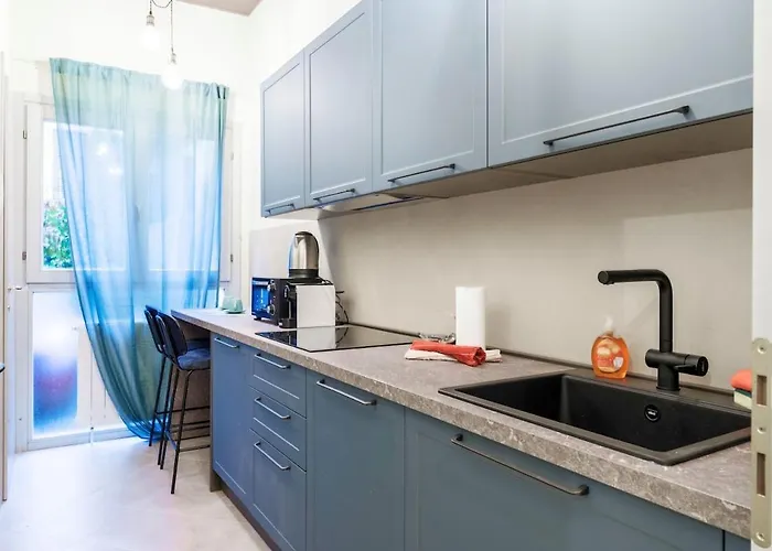 Host4u - Tresanda In Center Apartment *